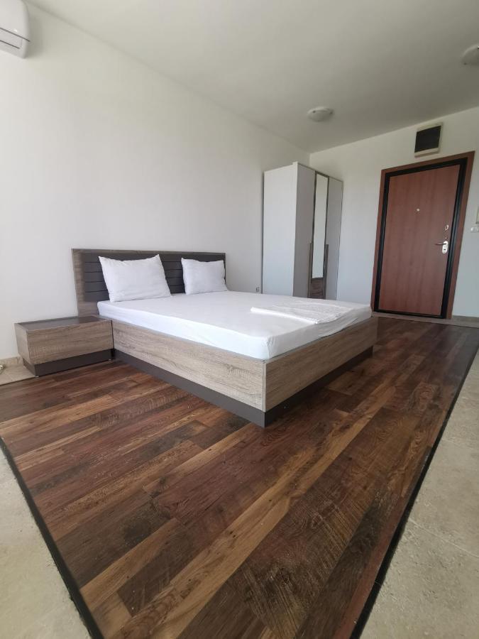 New Luxury Apartments Bar Buitenkant foto